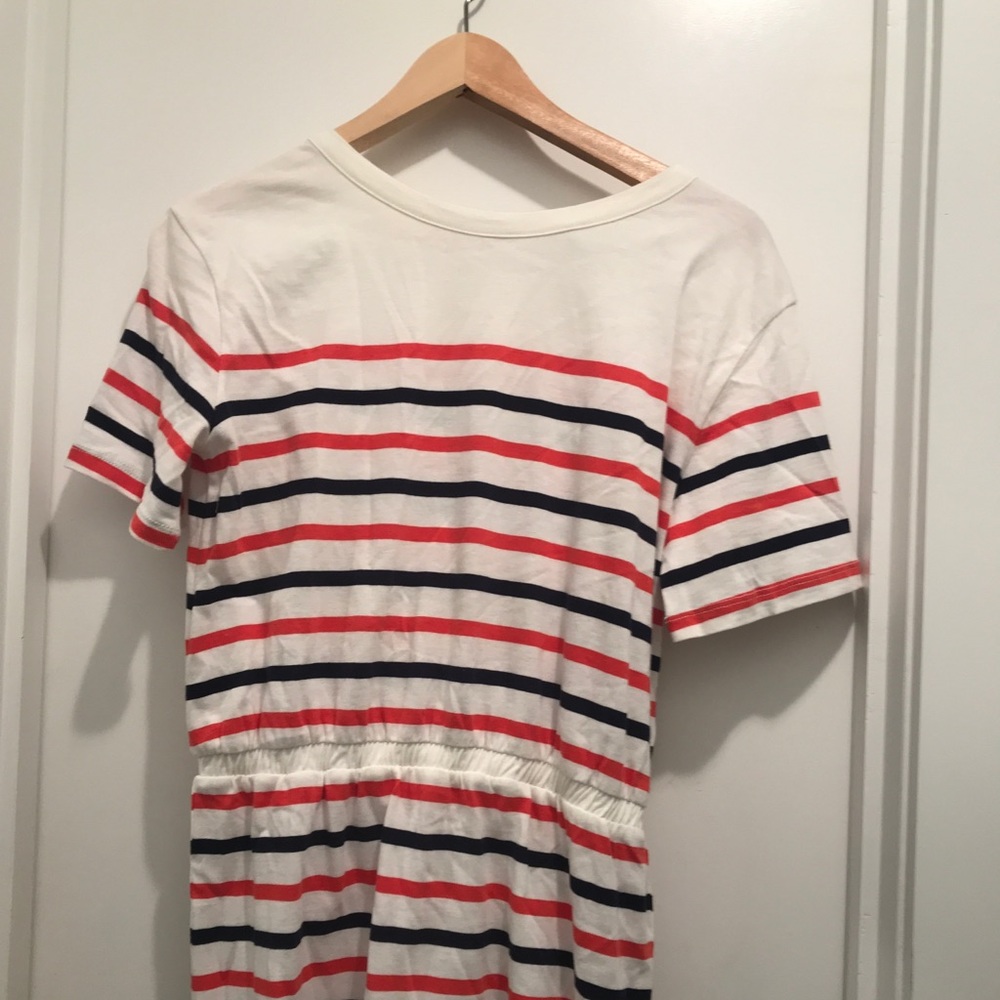 Super cute striped dress!